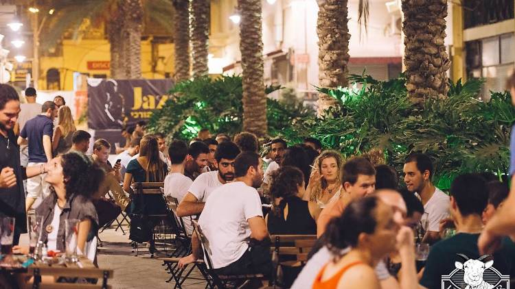 Iza Bar Vibe